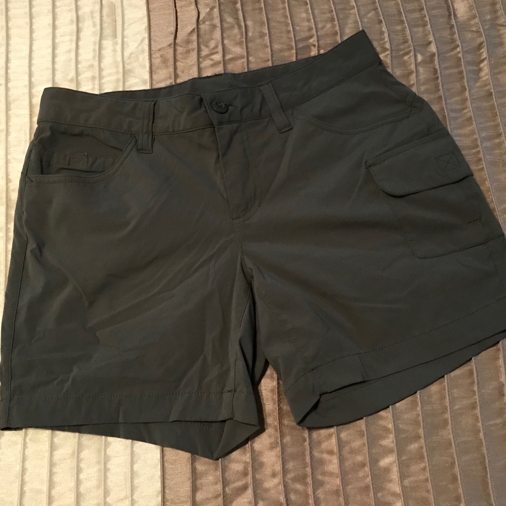 Eddie Bauer womens cargo shorts
